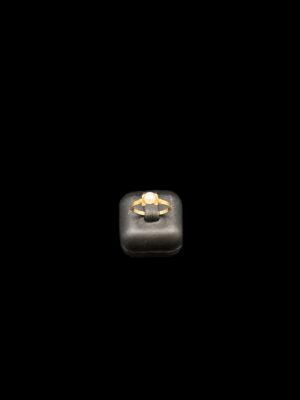 Bague en or rose 18 ct sertie d’une perle de culture