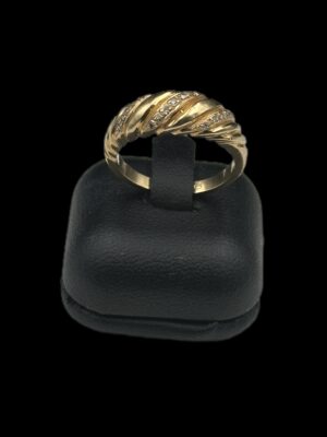 Bague en or jaune 18 ct gaudron et diamants