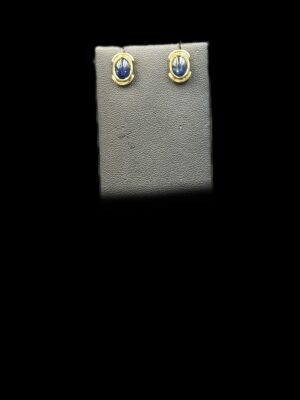 Boucles d’oreilles en or jaune 18 ct serties de cabochons saphirs