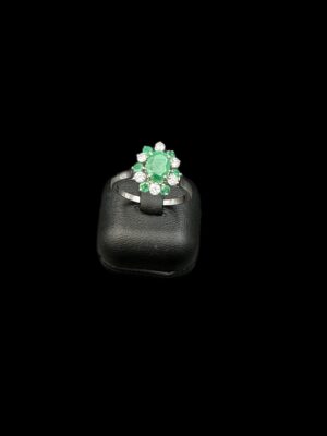Bague or blanc Emeraude et diamants