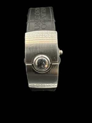 Montre homme Corum modèle Bubble