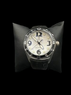 Montre homme Corum modèle Bubble