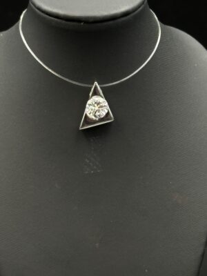 Pendentif or blanc et diamant